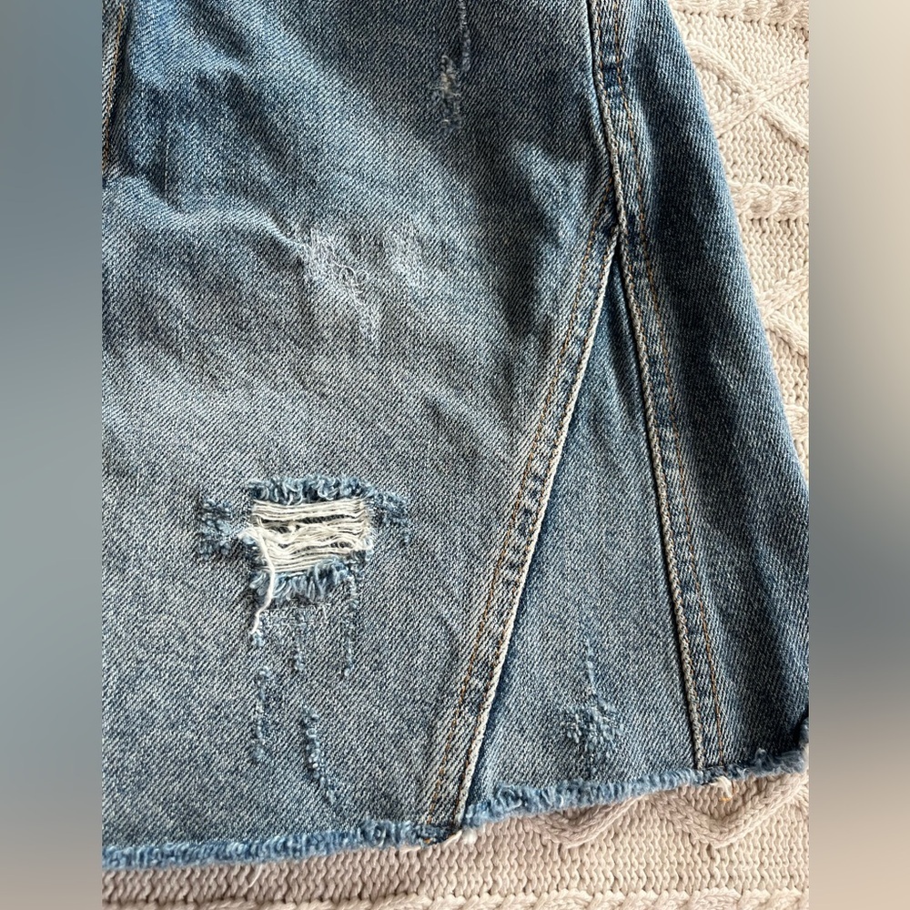 We The Free Distressed Denim Button-Up Skirt Women’s Size 28 - Picture 12 of 14